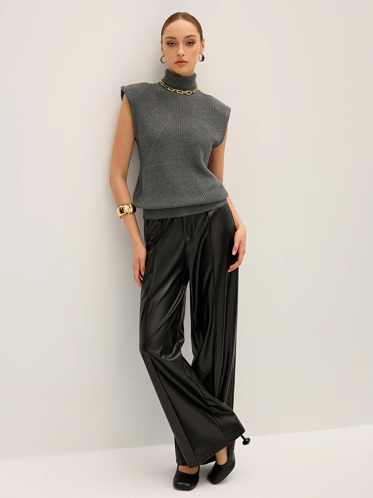 Wool-Blend Turtleneck Sleeveless Sweater Vest - Image 3