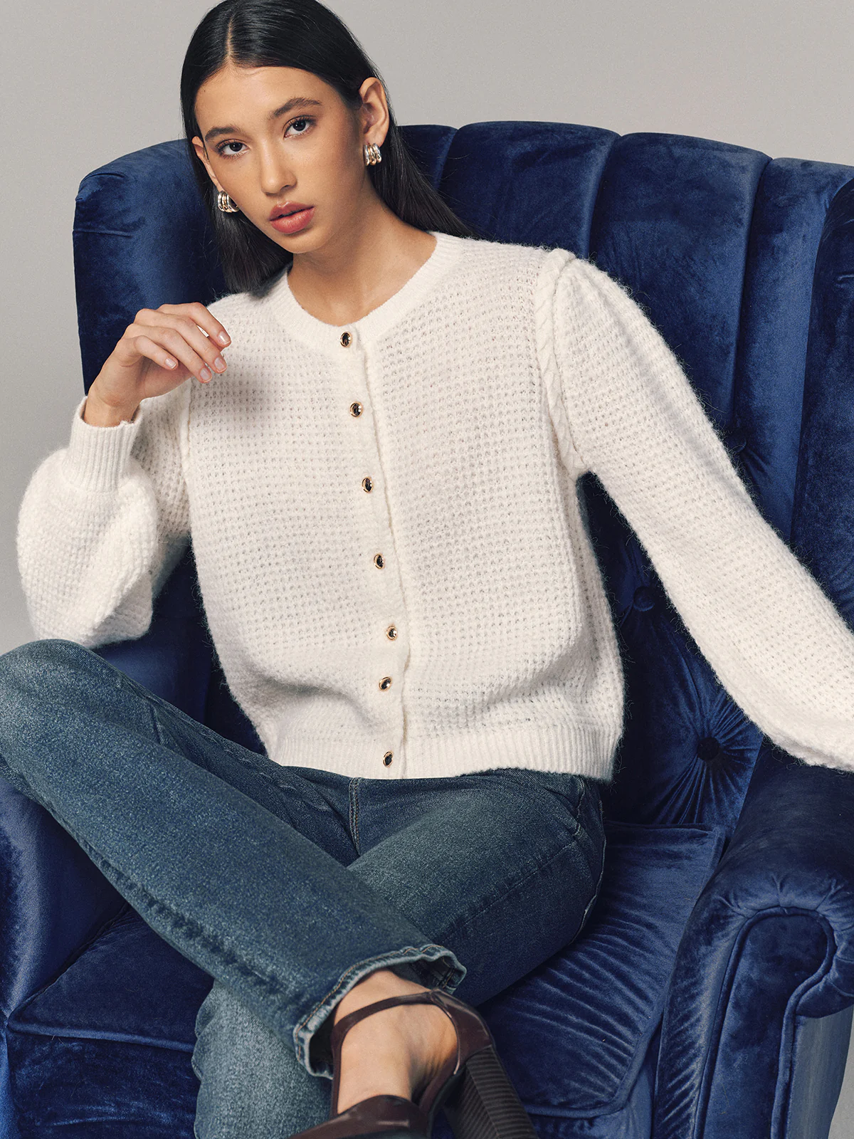 Wool Blend Waffle Knit Buttoned Cardigan - Image 4