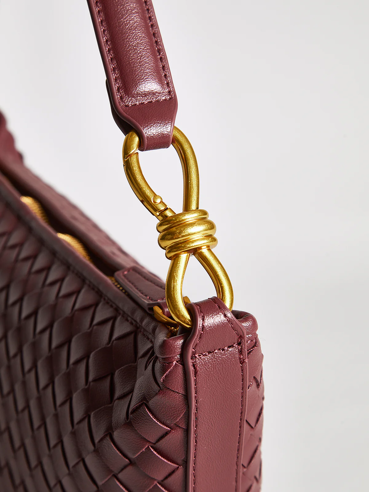 Woven Zipper Armpit Bag - Image 4