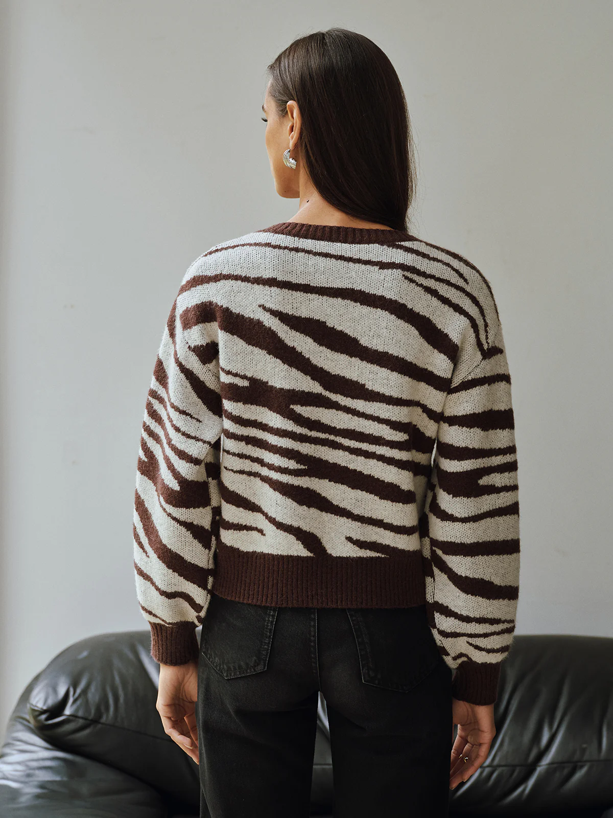 Zebra Print V-Neck Sweater - Image 5