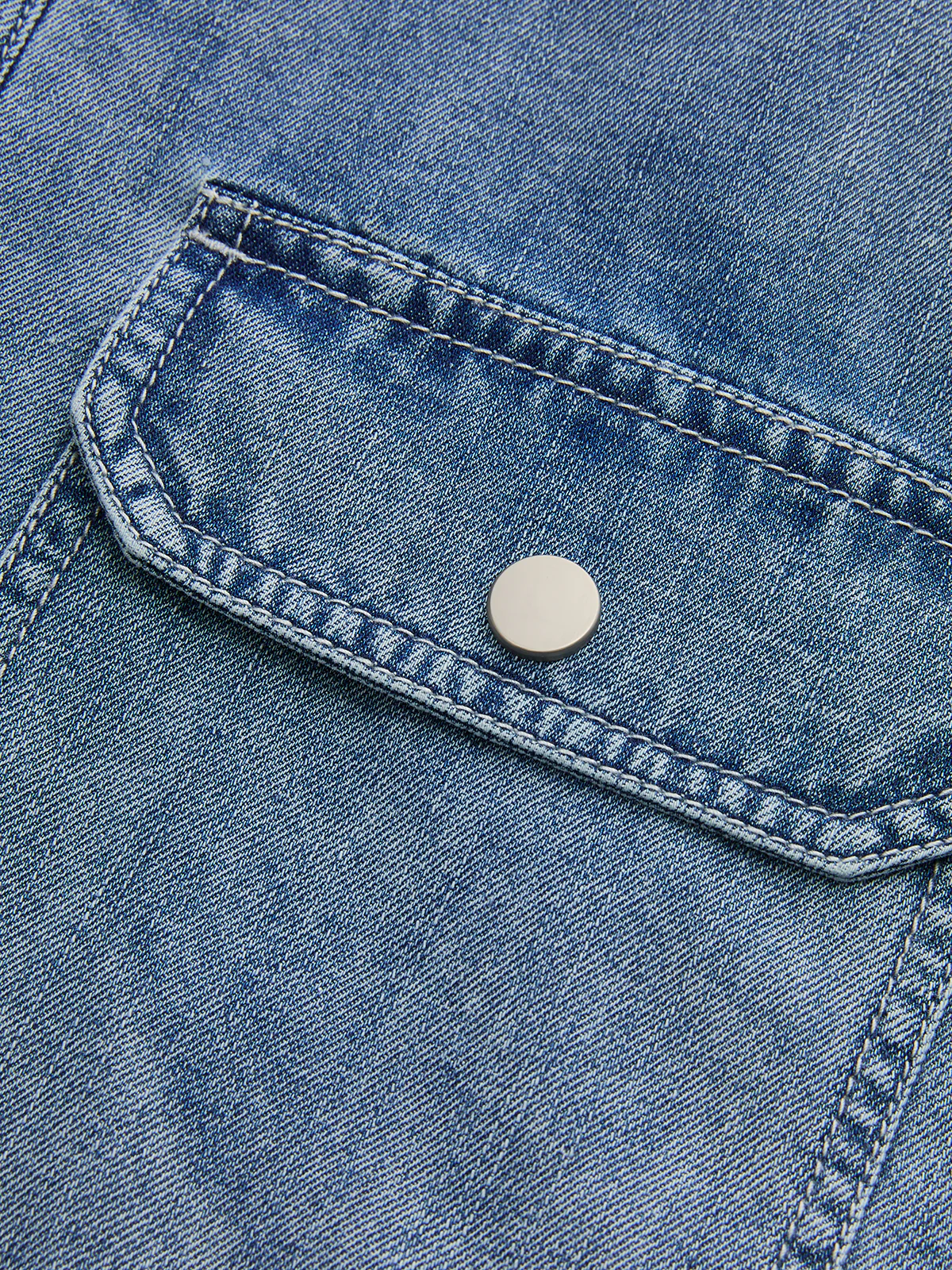 Zipper Front Back Pleat Loose Denim Shirt - Image 5