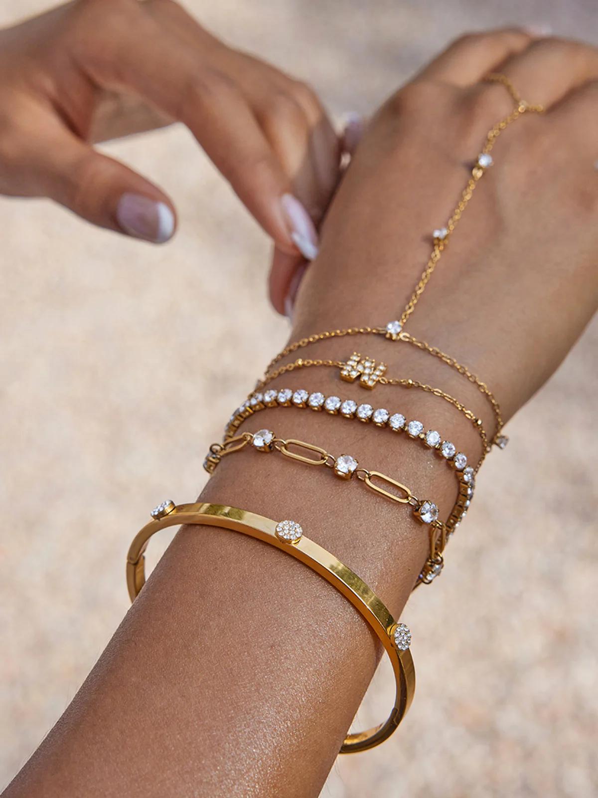 Zircon Accent Link Bracelet - Image 2